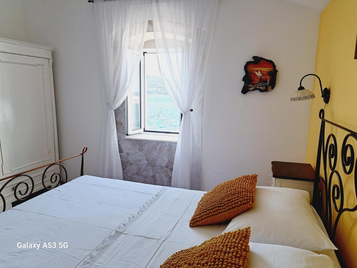 Heritage Rooms Kut Вис Екстериор снимка